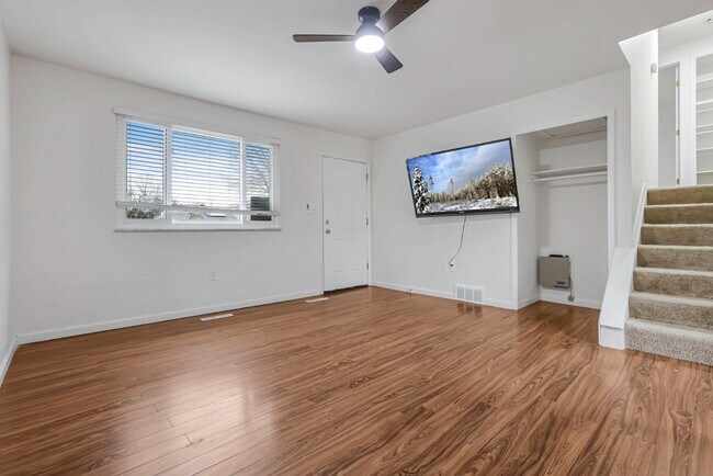 Foto del edificio - 6400 Firethorn Ave