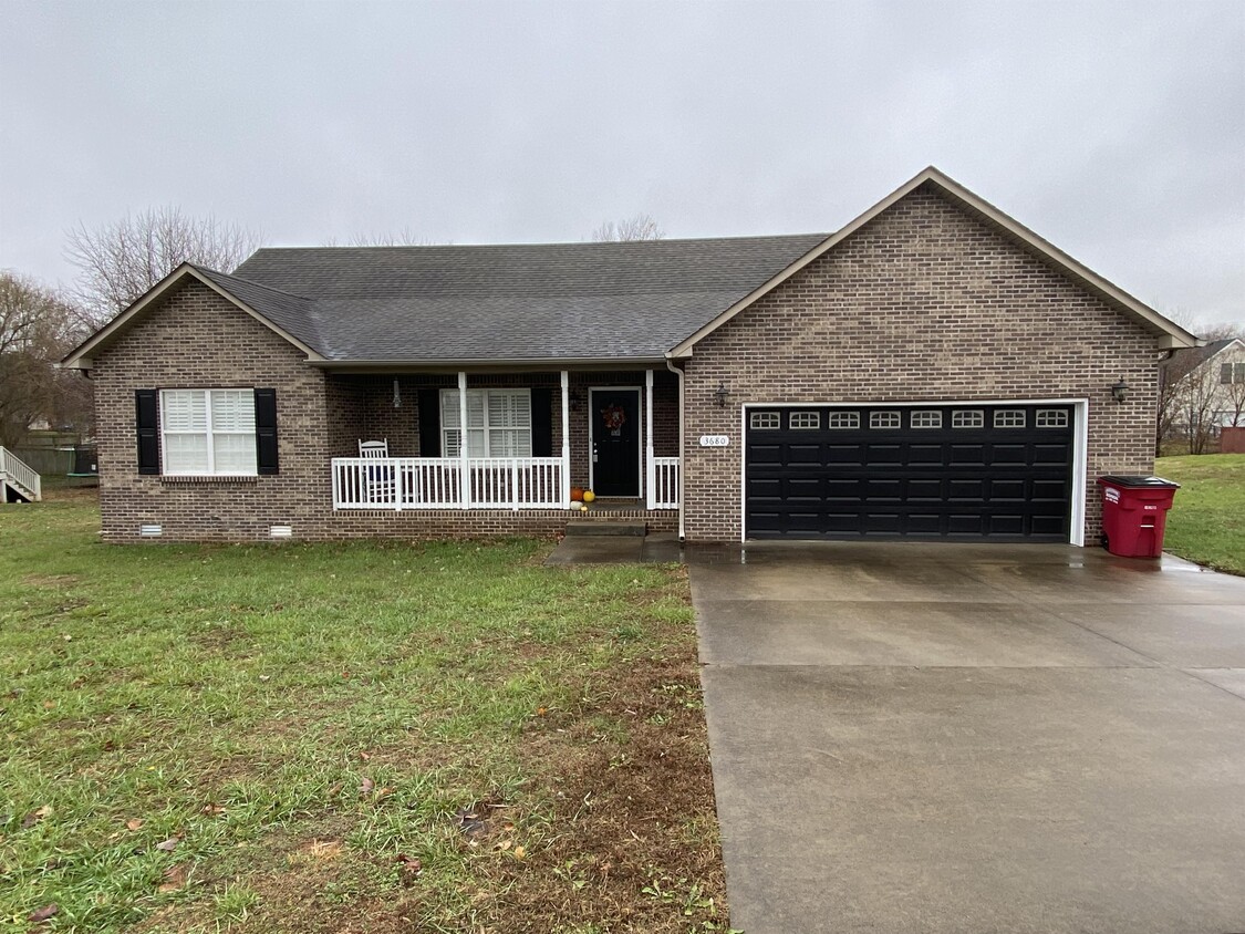 Foto principal - 3680 Fieldstone Dr