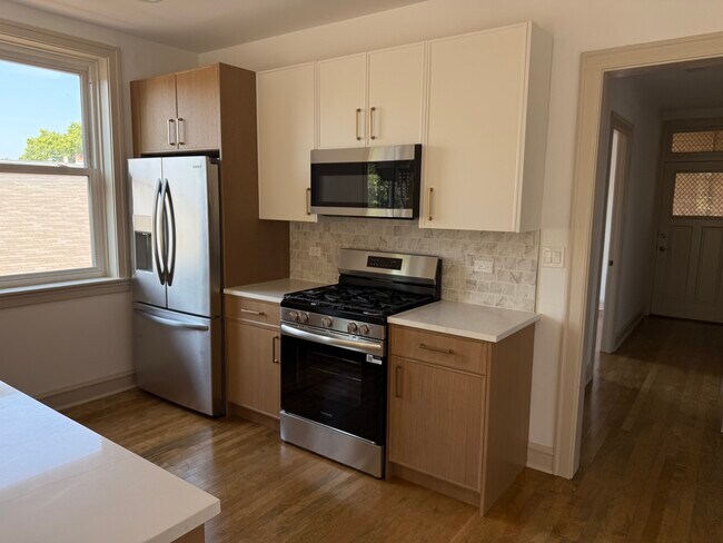 Foto del edificio - 531-539 Hinman Ave