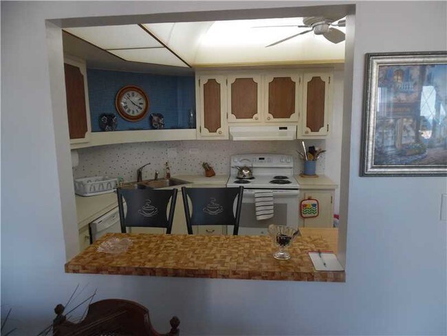 Building Photo - 3111 N Ocean Dr