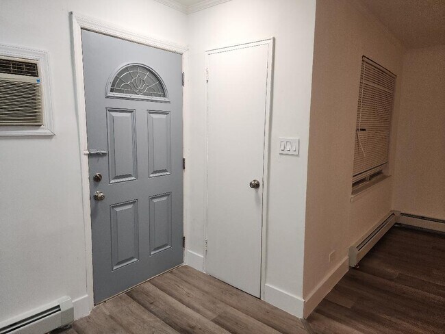 Foto del edificio - 3045 68th St