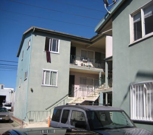 Building Photo - 3667 Overland Ave