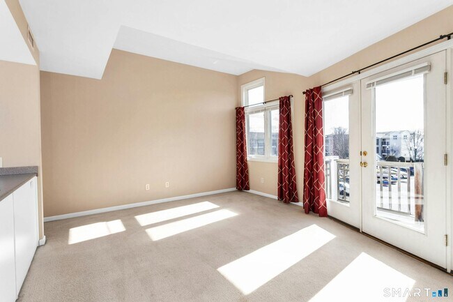 Foto del edificio - 3250 Fairfield Ave