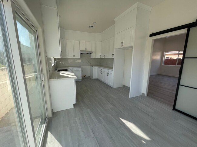 Foto del edificio - 8242 Yarrow St