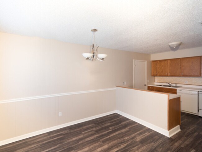 Building Photo - 578 Gleason