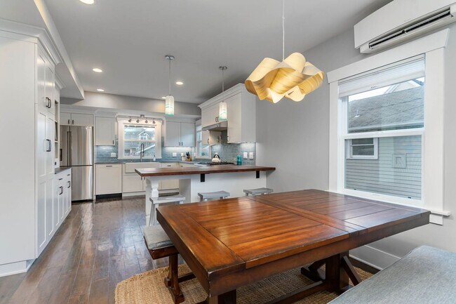 Foto del edificio - 4bd/3ba Seattle Home