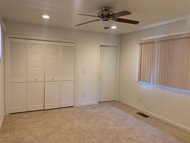 Building Photo - 4631 Lobo Trl