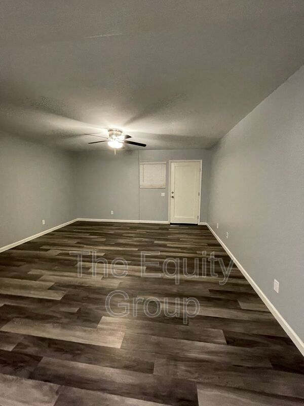 Building Photo - 729 N Floral St