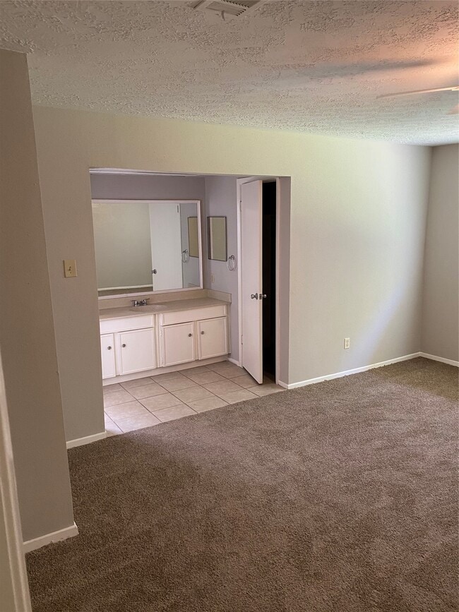 Foto del edificio - 7547 Winkle Wood Ln