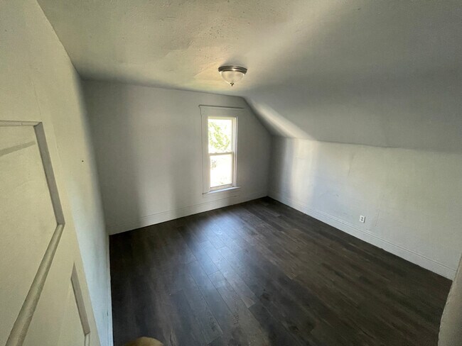 Foto del edificio - 1634 Milburn Ave