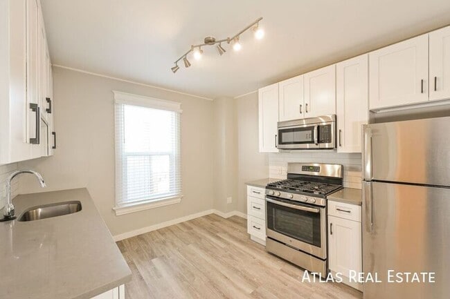 Foto del edificio - 476 N Washington St