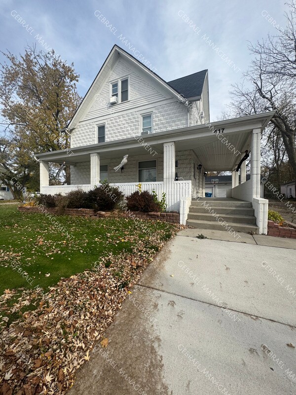 Primary Photo - 417 S State Rd