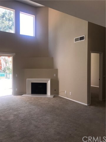 Building Photo - 46 Villa Point Dr