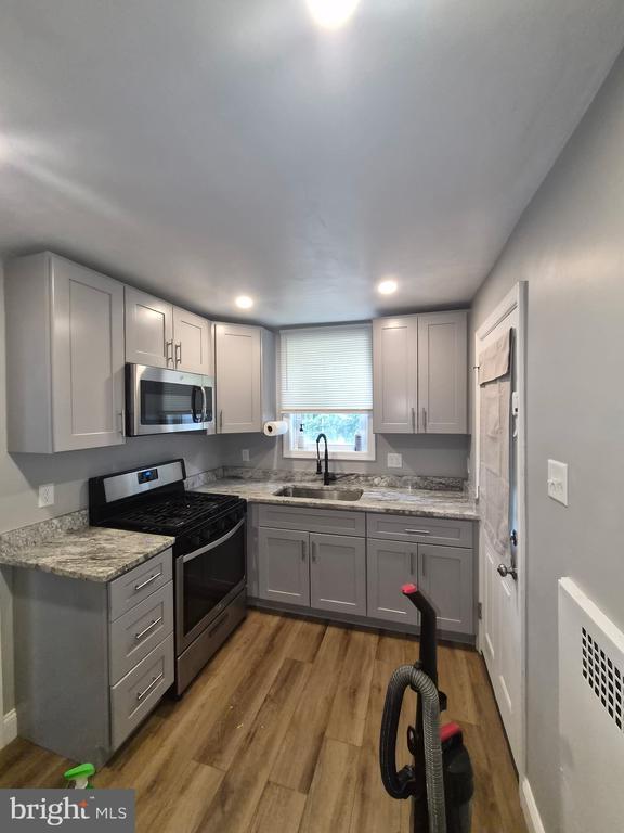 Foto del edificio - 4118 Berry Ave