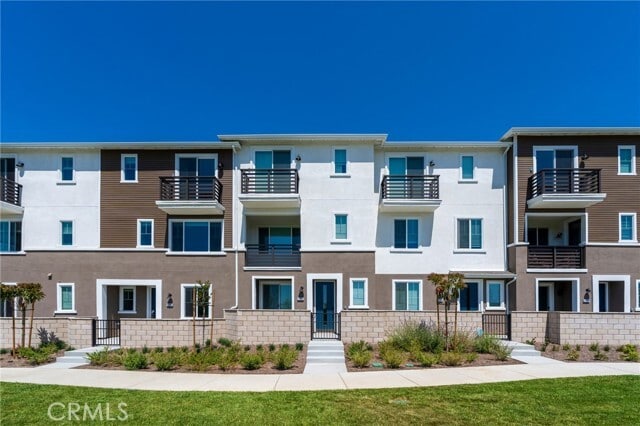 Building Photo - 27656 Skyline Ln