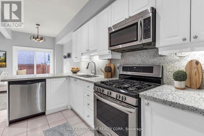 Building Photo - 128 Breton Ave