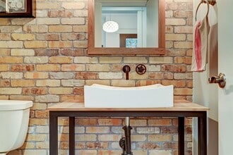 Building Photo - 2501 McDuffie St