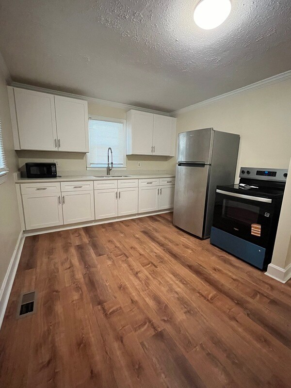 Foto del edificio - 1324 Ware Ave
