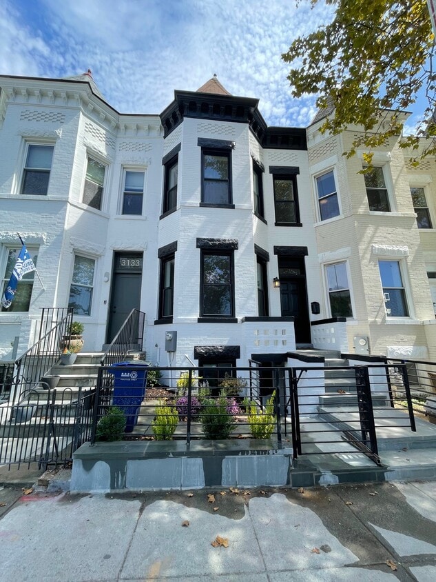 Photo - 3131 11th St NW (Washington, DC)