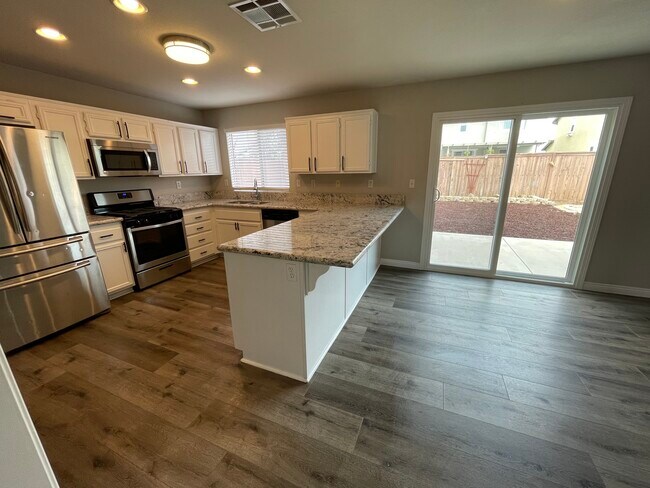Building Photo - 30184 Twain Dr