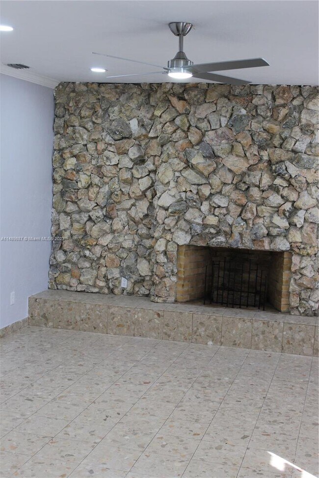 Foto del edificio - 6701 Branch St