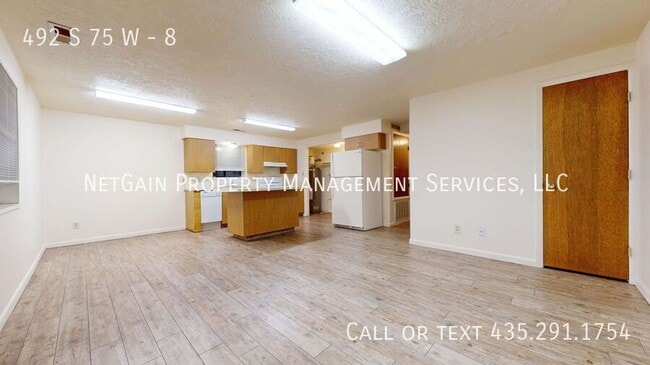 Building Photo - 492 S 75 W