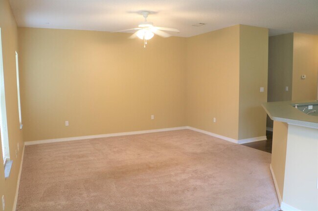 Building Photo - 7270 Mossy Oaks Dr