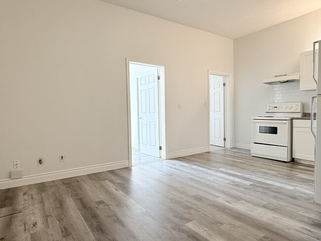 Photo du bâtiment - 1188 Wyandotte St E