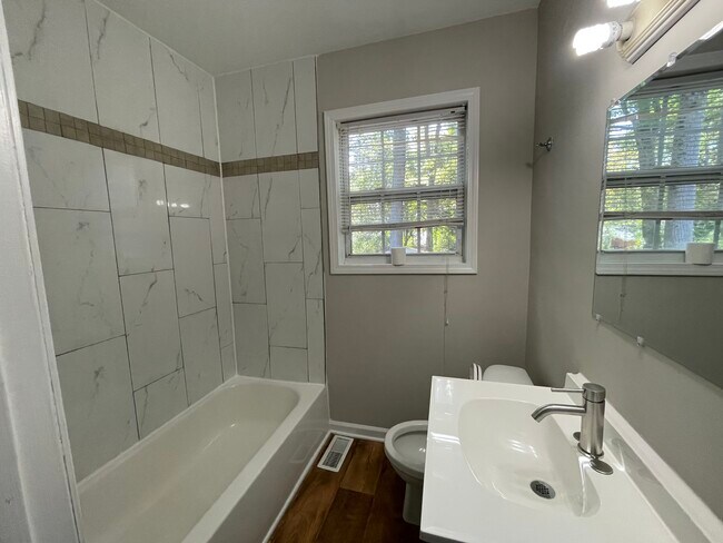 Foto del edificio - 2960 Shady Ln