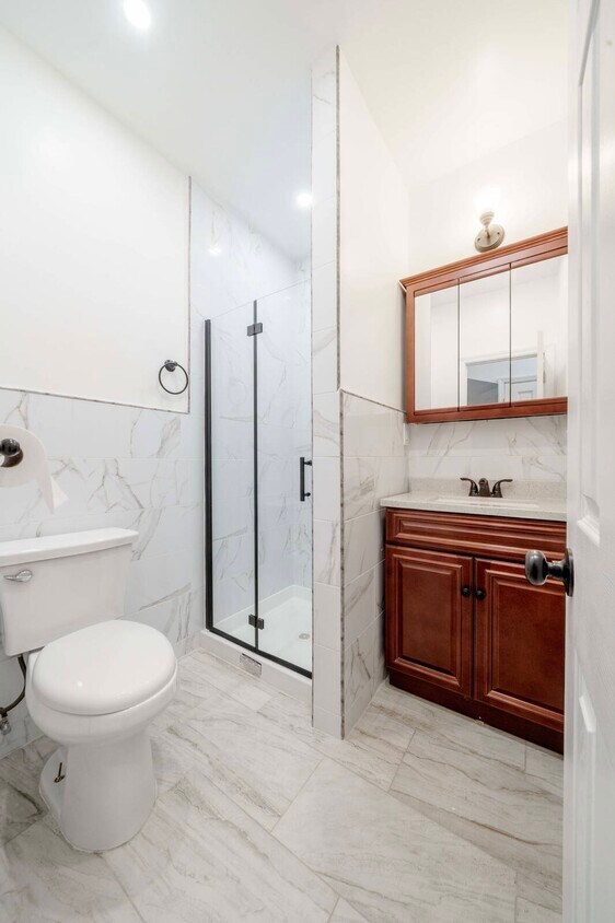 Foto del edificio - 211 W 122nd St