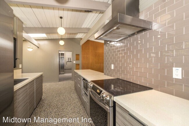 Building Photo - 5 br, 2 bath House - 4094 Ben Lomond Dr