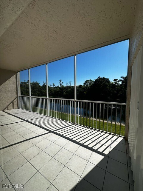 Foto del edificio - 14831 Park Lake Dr