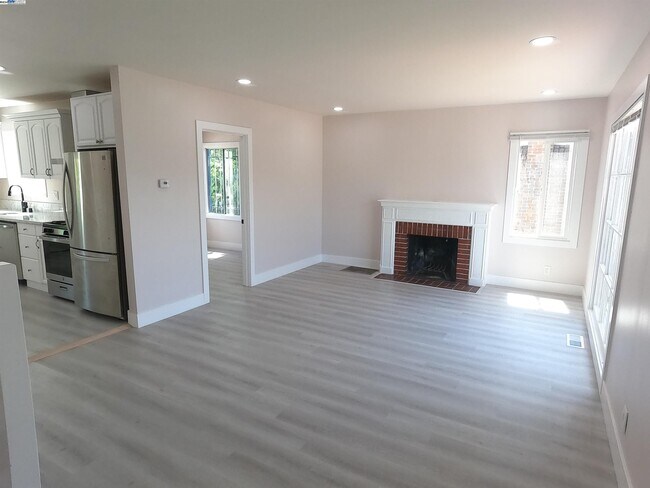 Building Photo - 7406 Deerwood Ave