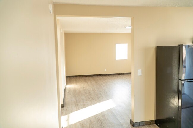 Foto del edificio - 412 E Market St