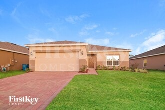 Building Photo - 845 Avenal Ln