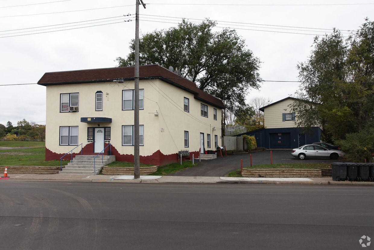 Building Photo - 3909 Washington Ave