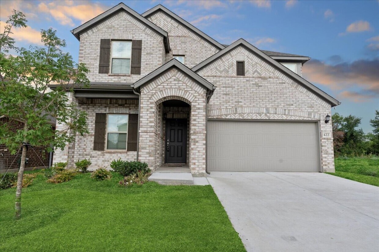 Primary Photo - 4-bed 2.5-bath in Princeton's highly desir...