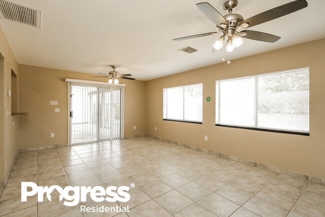 Building Photo - 6332 W Laredo St