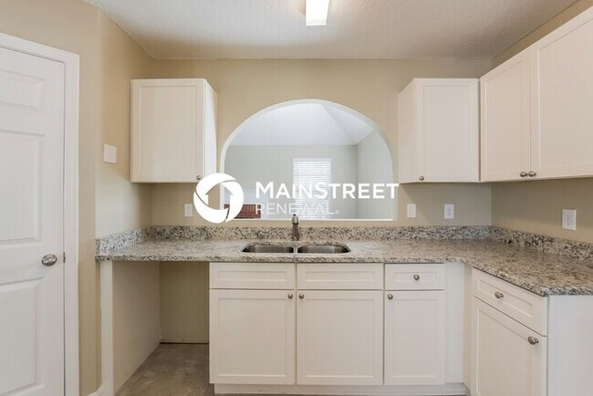 Foto del edificio - 4 Bedroom Pet-Friendly Home in Powder Springs, GA with Main Street Renewal