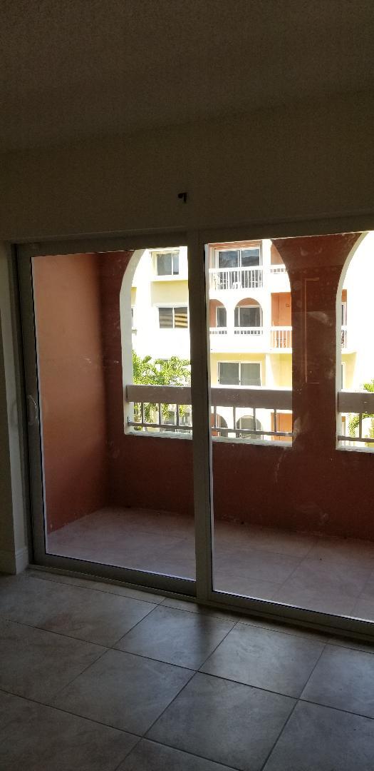 Foto del edificio - 8101 Camino Real