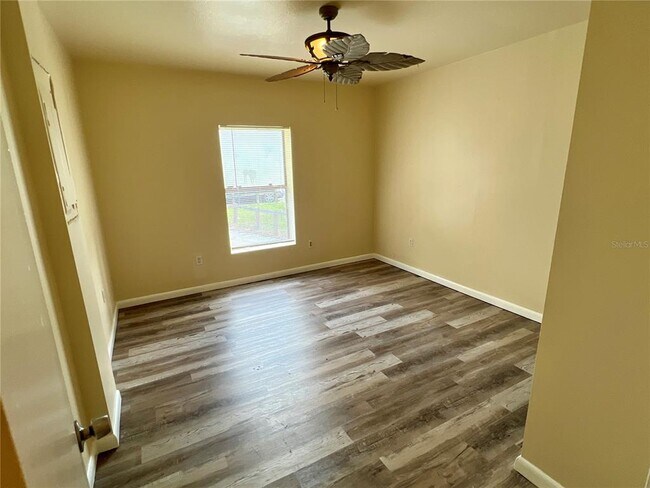 Foto del edificio - 613 61st Ave Terrace E