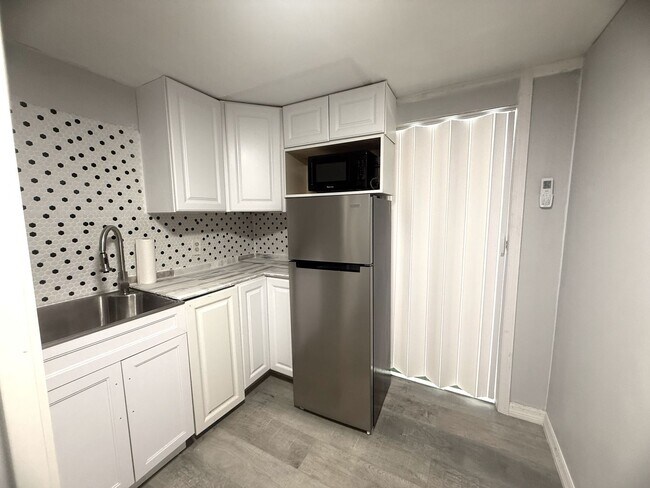 Foto del edificio - 8239 Suncoast Dr