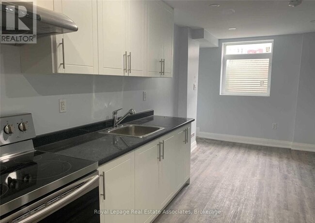 Building Photo - 71 Drinkwater Rd