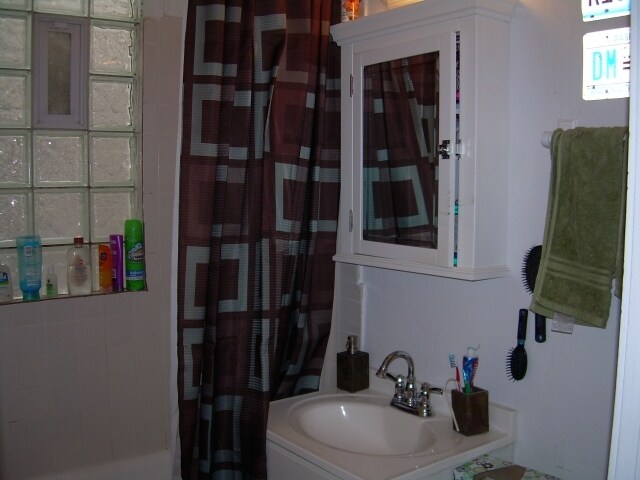 Foto del edificio - 1075 N Hermitage Ave