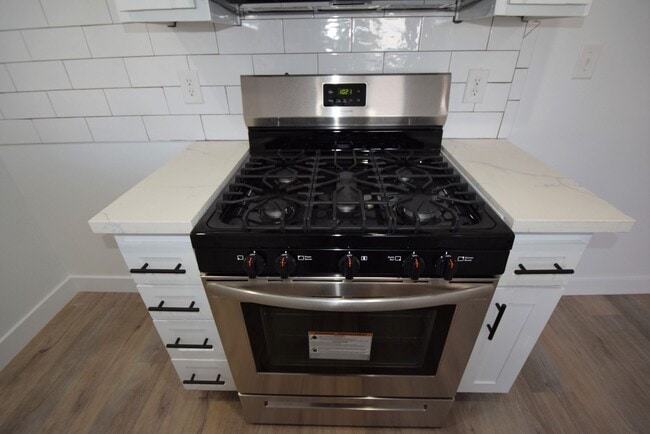 Foto del edificio - 14706 Dickens St