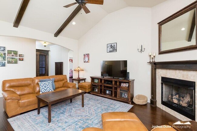 Foto del edificio - Stunning home in Hamptons Subdivision w/an office! Near Stonebridge Meadows GC!