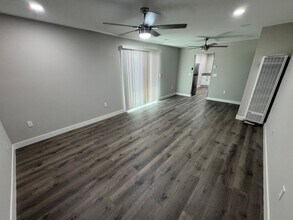 Building Photo - 1946 Walnut St