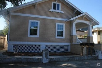 Building Photo - 3510 Avenue L