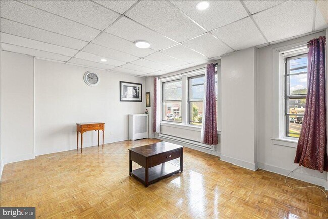 Foto del edificio - 245 Warren St