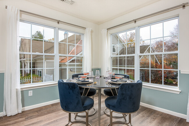 Building Photo - Essex Apartment Homes